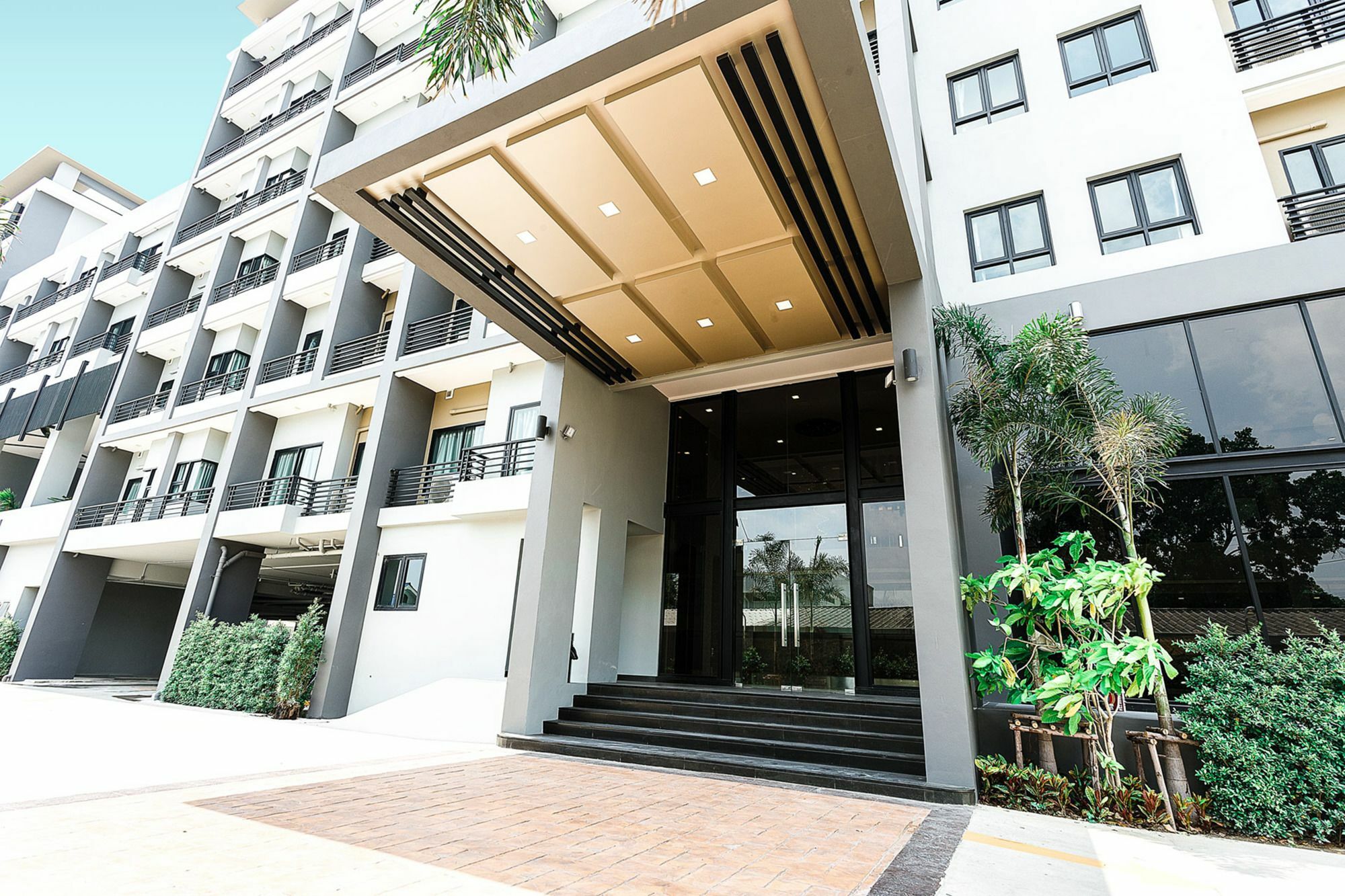 โรงแรม โรงแรมกรีนพอยท์ เรสซิเดนซ์